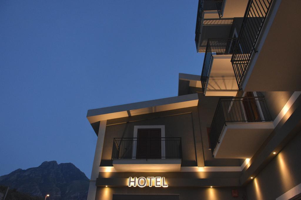 Hotel Il Gabbiano Termini Imerese Exterior foto